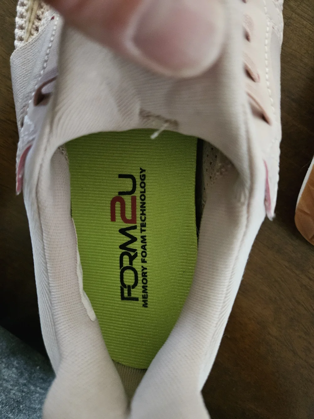 EUC Women's Saucony Stretch & Go Breeze Sneakers